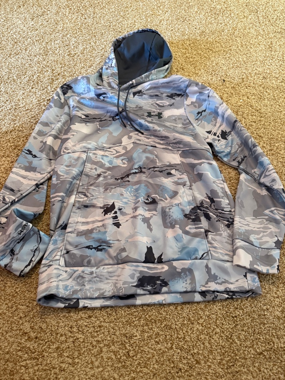 Under armour winter Camouflage Pull-Over Hoodie in Light Blue and Gray